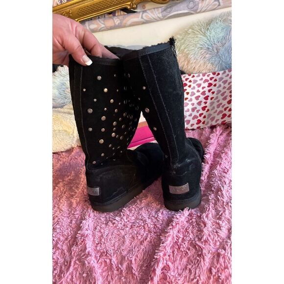 ugg boots black sheepskin classic tall boot size 8 stud/rivet sunburst - Picture 3 of 7
